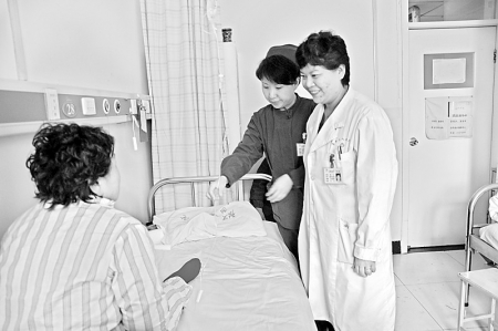 我是17岁的女生,差不多初中开始掉头发就开始