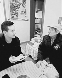 <br>          89岁的田菊芳接受采访。<br><br>        