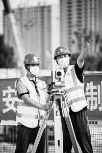 <br>          中铁十七局青年担使命建新功<br><br>        