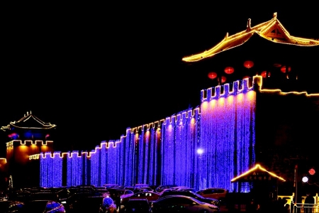 <br>          郭峪古城不夜城 本版图片均为资料图片<br><br>        