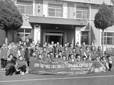 <br>          来自社会的关爱将使孩子们的未来更美好 图片由团杏花岭区委提供<br><br>        