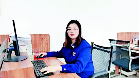           吴婷表示，希望尽绵薄之力将消防安全知识送到更多家庭。        