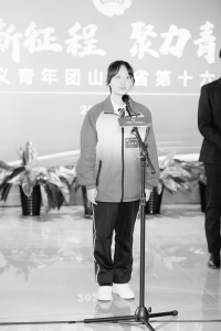 <br>              晋语萱 女，阳泉市第十五中学学生，曾被评为校级优秀学生会干部、优秀志愿者。<br><br>        