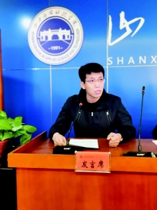           时刻以优秀党员教师的标准严格要求自己 图片由受访者提供        