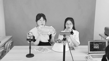 <br>          凝聚青春力量，助力乡村振兴。 本报记者 孟存田 摄<br><br>        