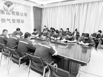 <br>          系列活动进一步释放青年文明号品牌活力 图片由尖草坪供气管理站提供<br><br>        