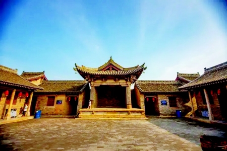 <br>          戏台<br><br>        