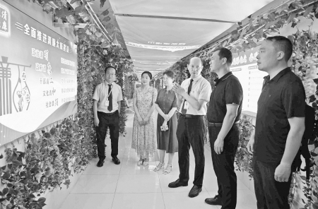 <br>          太原市第二人民医院廉政长廊 图片由太原市第二人民医院提供<br><br>        