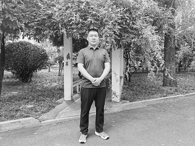 <br>          张涛表示，将更加努力创造新的奇迹。 本报记者 孟存田 摄<br><br>        