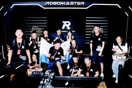 <br>          太原科技大学参加RoboMaster2023机甲大师超级对抗赛全国赛首场小组赛 图片由大赛组委会提供<br><br>        