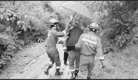 <br>          广大团员青年冲锋在前 本版图片均由团省委青年发展部提供<br><br>        