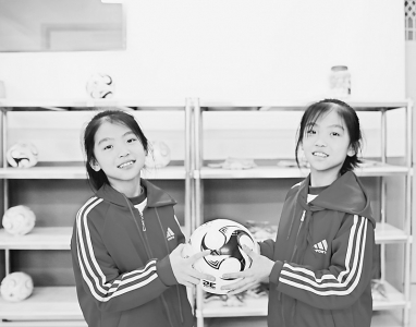 <br>          吕梁“成龙小铺”正成为学校实践育人的第二课堂<br><br>        