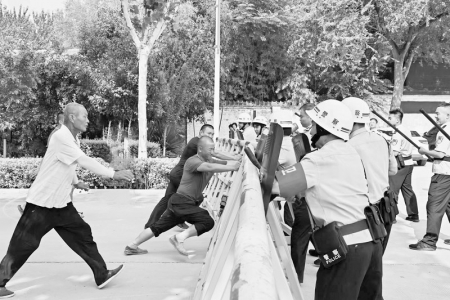 <br>          演练现场 图片由通讯员 张艳霞提供<br><br>        