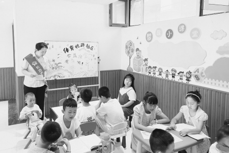 <br>          爱心托管服务让职工感受到“娘家人”的关爱 图片由省农信社提供<br><br>        