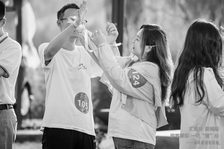 <br>          甜蜜互动，大胆示爱。<br><br>        