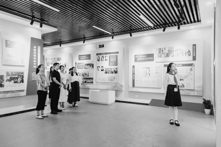 <br>          团团搭建交流平台 图片由团太原市晋源区委提供<br><br>        