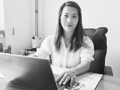 <br>          王爱玲坚持为人民服务的初心，时刻把群众放在心里。<br><br>        