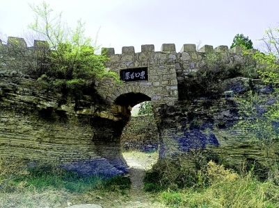 <br>          东口古塞明长城遗址本组摄影 王向阳<br><br>        