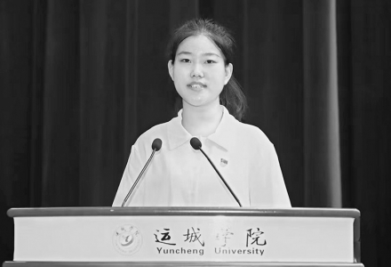          徐可认为，大学生应着眼于社会需求，一步一个脚印不断充实自己。图片由受访者提供        