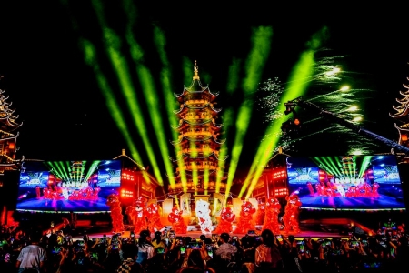           太原方特东方神画开启“盛世狂欢节”主题活动 图片由太原方特东方神画提供        