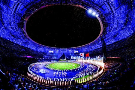 <br>          10月8日，杭州第19届亚运会闭幕式在杭州市奥体中心主体育场举行。 本报记者 胡远嘉 摄<br><br>        