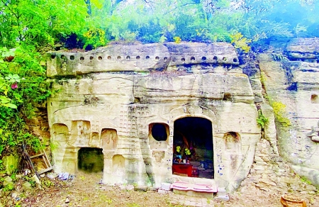           石佛寺石窟 本组摄影 本报记者 任小芳        