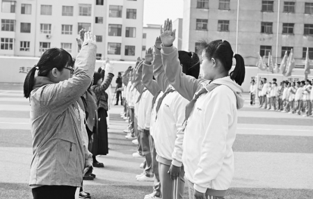 <br>          听党话、感党恩、跟党走，争做新时代好少年。<br><br>        