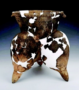 <br>          高领花边双鋬鬲<br><br>        