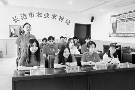 <br>          知行合一，技术助农<br><br>        