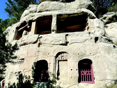 <br>          太原天龙山石窟<br><br>        