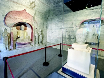 <br>          太原天龙山佛首<br><br>        