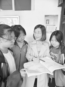 <br>          葛江丽坚守初心，助学生成长，圆学生梦想。<br><br>        