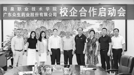 <br>          校企合作促发展 本报记者 孟存田 摄<br><br>        