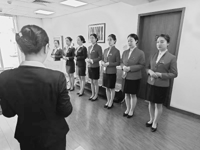 <br>          青年员工用实际行动传递温暖正能量 图片由山西焦煤集团提供<br><br>        