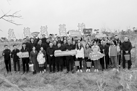           团员青年在平凡岗位中出彩发光 图片由山西建工集团投资管理公司提供        