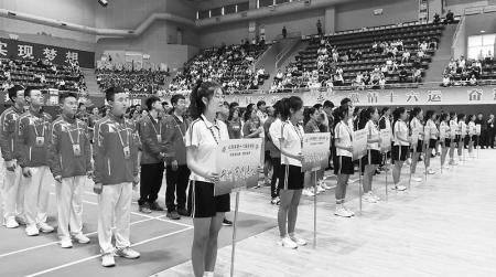 <br>          山阴青年志愿者为赛事提供志愿服务<br><br>        