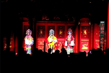 <br>          崔嫦娟演唱《打金枝·劝宫》 图片由主办方提供<br><br>        