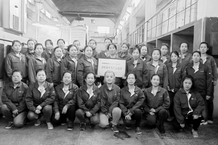 <br>          这是一支朝气蓬勃、团结向上的团队。 图片由山西绿洲纺织有限责任公司提供<br><br>        