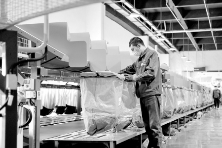 <br>          智能化邮件分拣设备实现全环节自动化<br><br>        