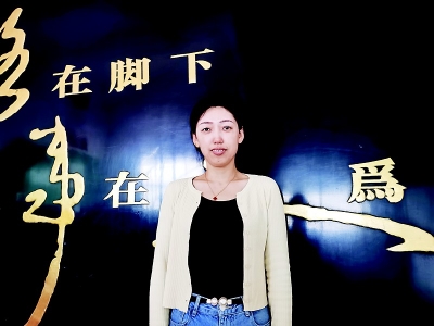           工作中，王慧娟认真负责、精益求精。        