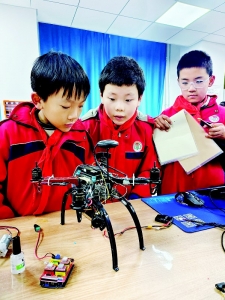 <br>          创新课堂增强学生的科技强国志<br><br>        