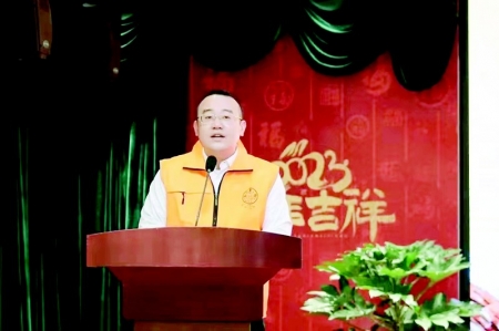 <br>          杨履世心系百姓健康，积极传播中医药传统文化。 图片由受访者提供<br><br>        