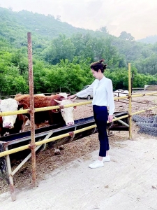 <br>          扎根农村为农服务 图片由受访者提供<br><br>        