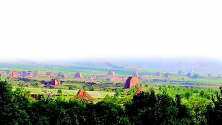 <br>          镇边堡外长城景色 本版图片除署名外均为资料图片<br><br>        