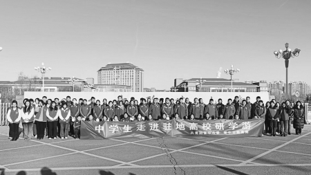 <br>          营造适合人才成长的好氛围，持续激发人才活力。<br><br>        