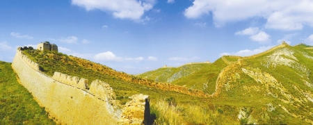 <br>          山西镇所辖代县白草口长城雄姿<br><br>        