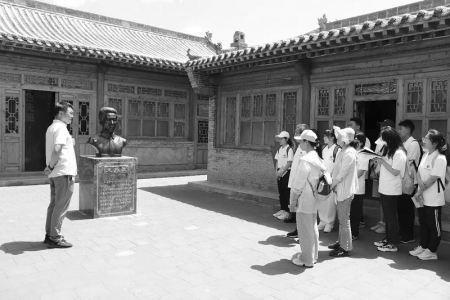 <br>          扎根基层实践育人 本版图片均由山西大同大学团委提供<br><br>        