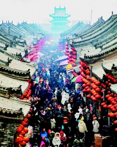 <br>          省内外游客沉浸式体验山西地道年味 资料图片<br><br>        