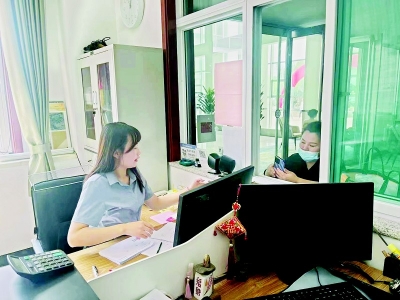 <br>          以饱满的热情投入工作 图片由受访者提供<br><br>        