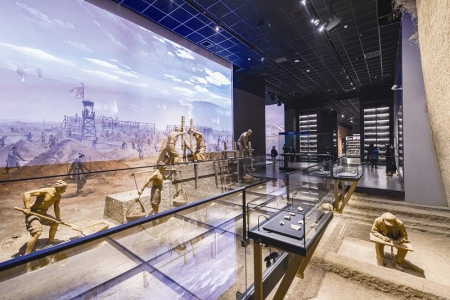 <br>          晋阳古城考古博物馆把考古现场“搬”进了展厅 本版摄影 本报记者 胡远嘉<br><br>        